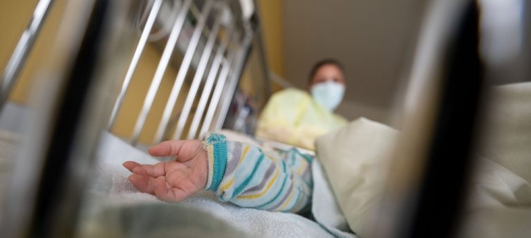 Spitalele germane pentru copii rămân fără paturi – situația este dezastruoasă